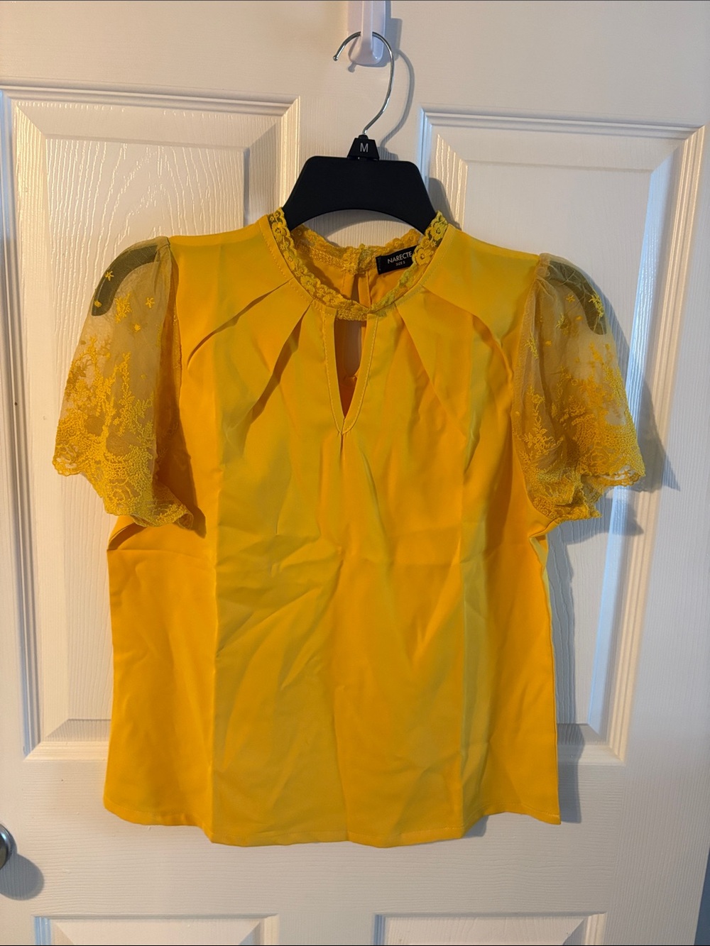 Narecte Yellow Lace-Sleeve Keyhole Blouse Size S